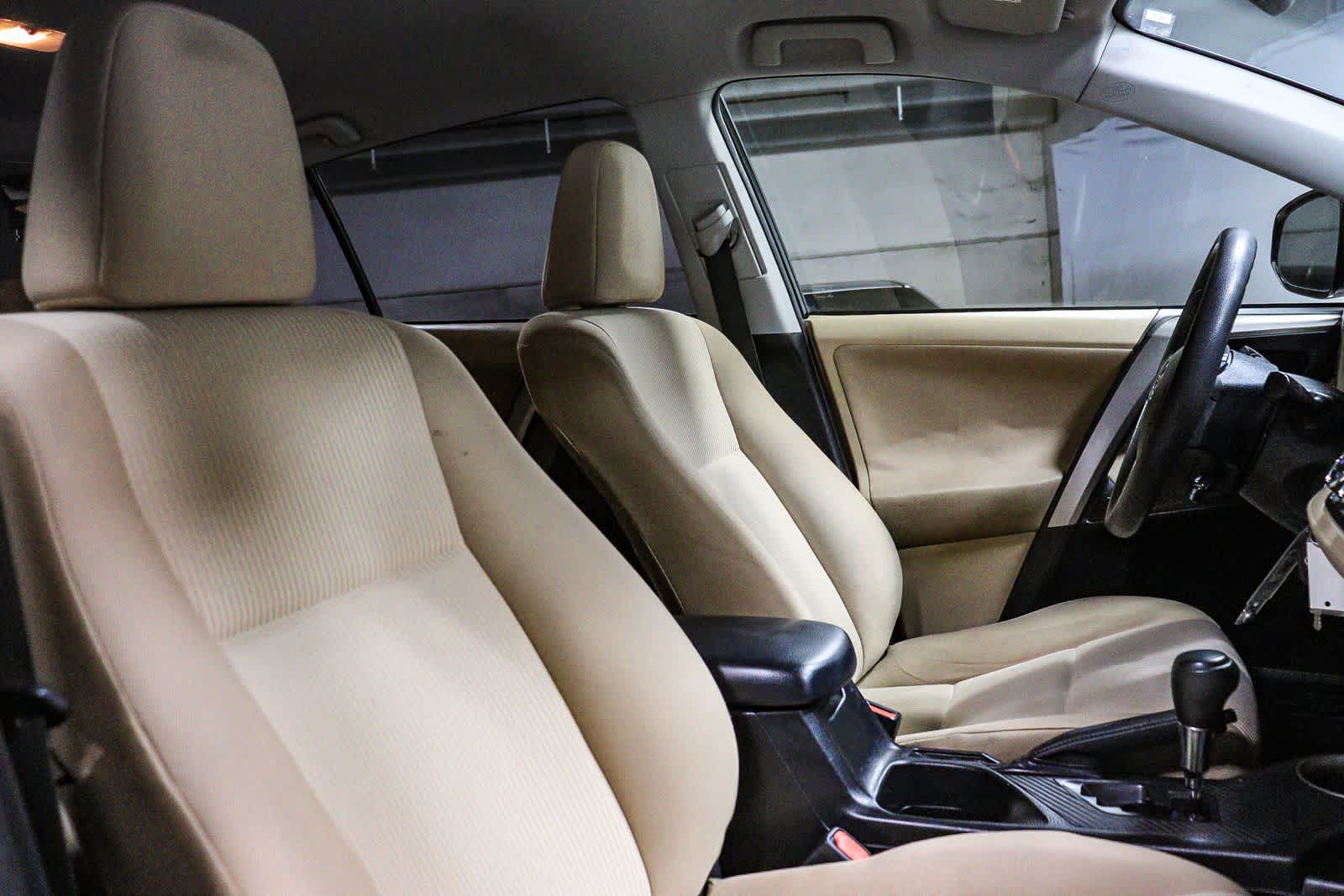 Thumbnail: 2013 Toyota RAV4 - 17