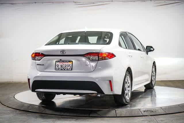 2022 Toyota Corolla LE 5