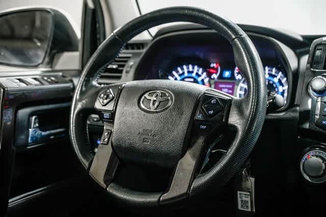 Thumbnail: 2019 Toyota 4Runner - 15