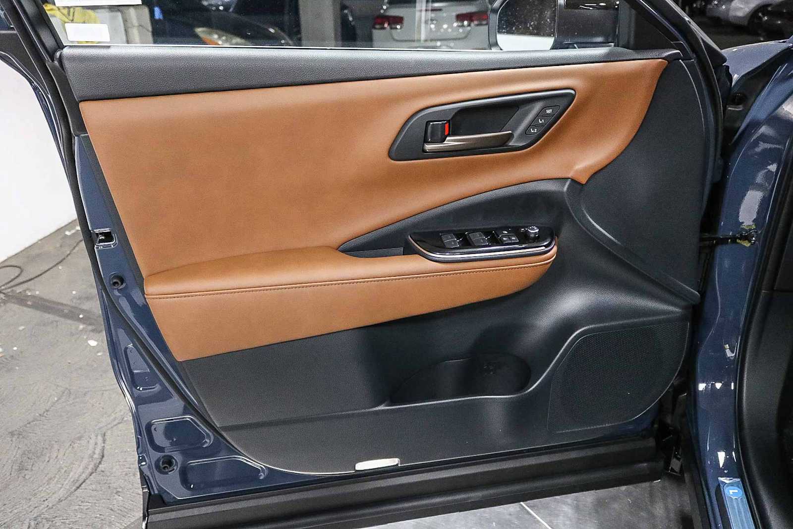 Thumbnail: 2025 Toyota Crown Signia - 24