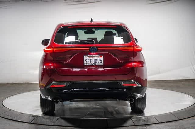 Thumbnail: 2023 Toyota Venza - 4
