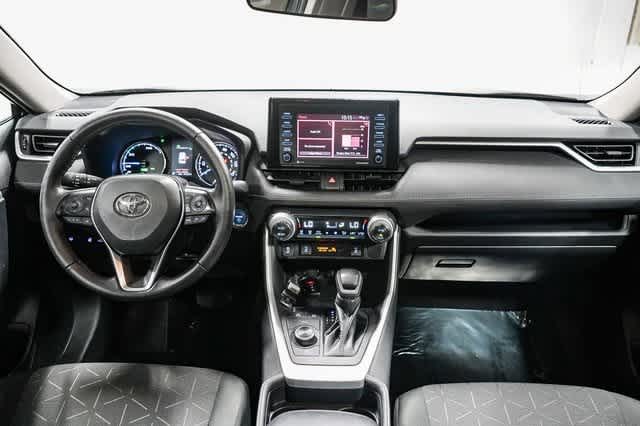 2021 Toyota RAV4 XLE 13
