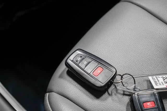 Thumbnail: 2023 Toyota Highlander - 30