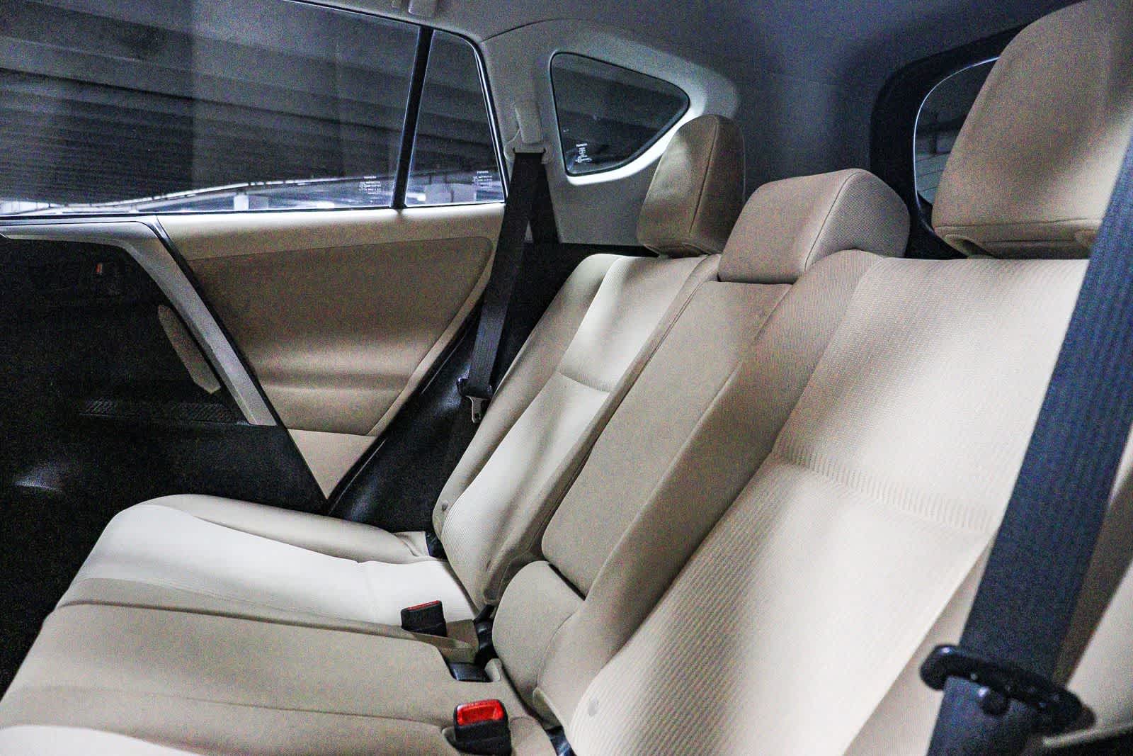 Thumbnail: 2013 Toyota RAV4 - 19