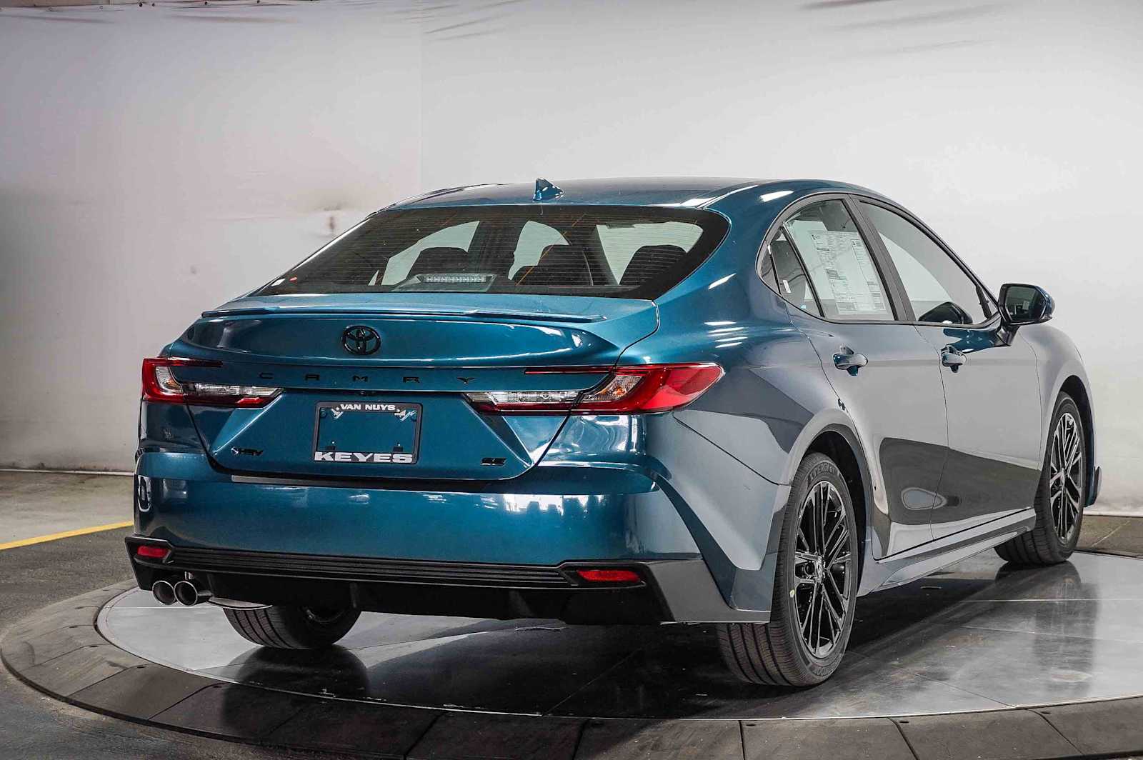 Thumbnail: 2025 Toyota Camry - 4