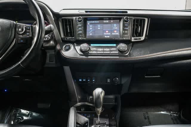 Thumbnail: 2018 Toyota RAV4 - 14