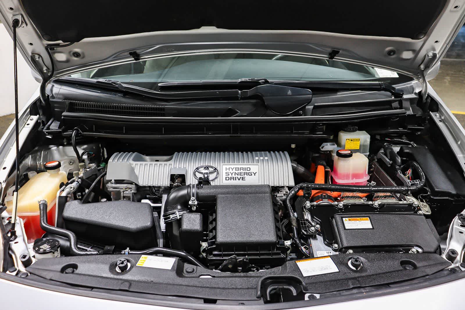 Thumbnail: 2015 Toyota Prius - 28