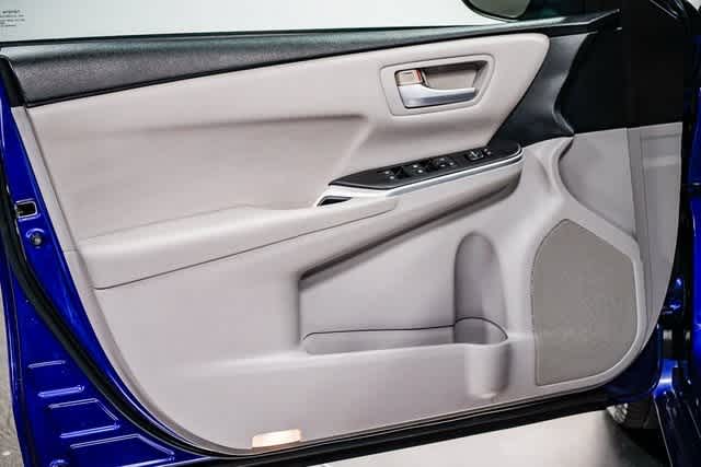 Thumbnail: 2015 Toyota Camry - 19