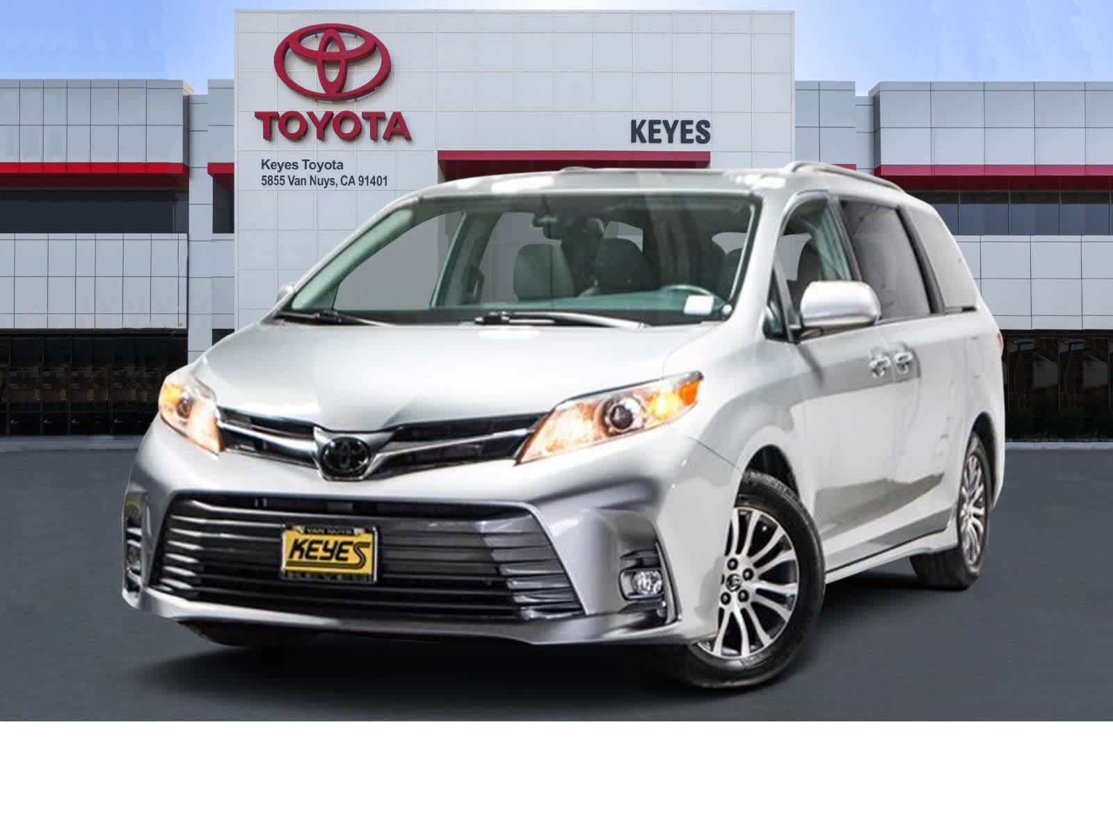 2019 Toyota Sienna XLE -
                Van Nuys, CA