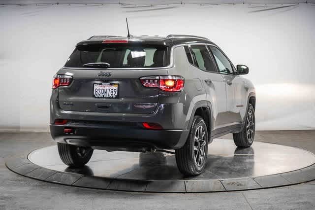 Thumbnail: 2020 Jeep Compass - 4