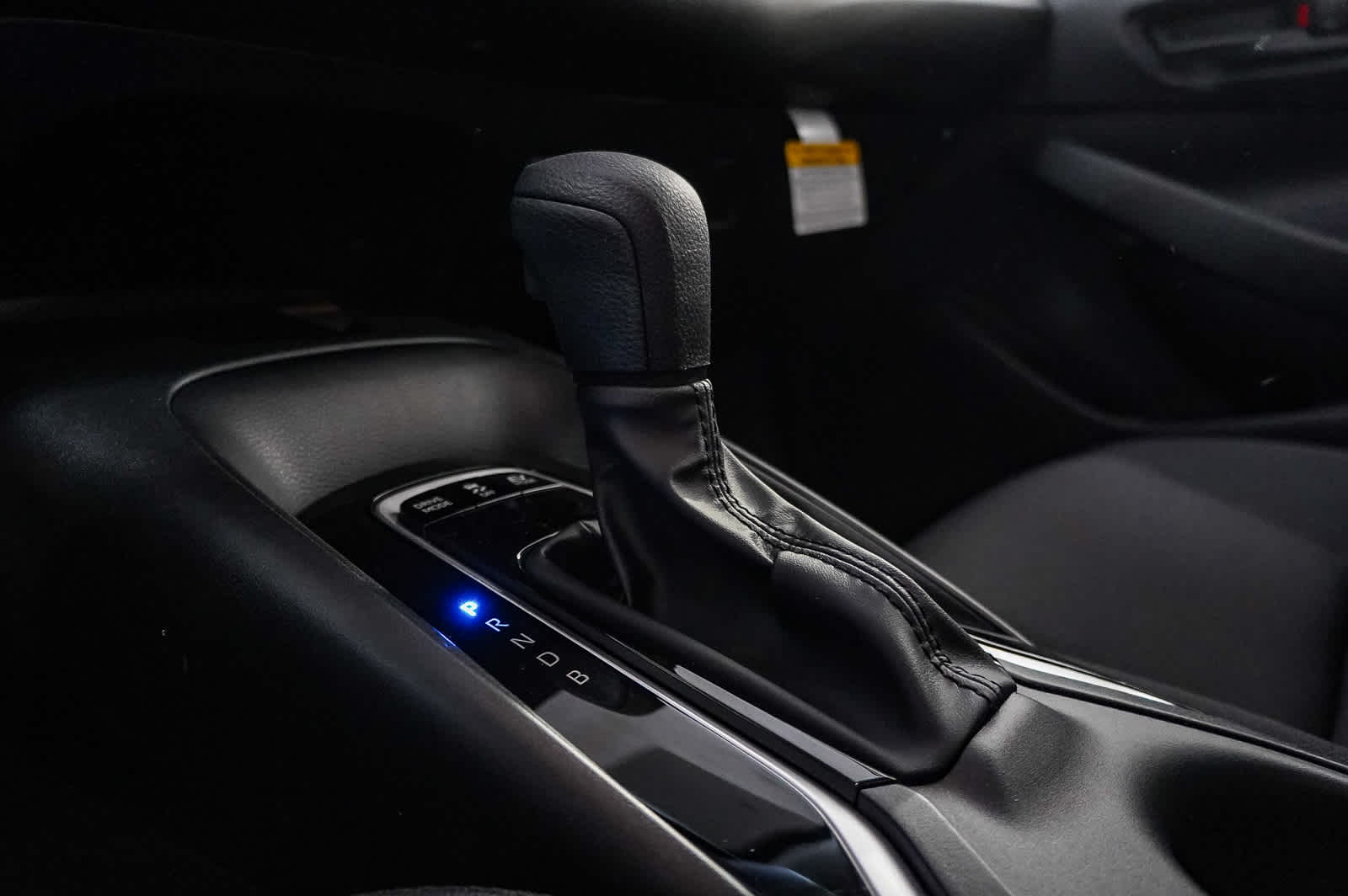 2025 Toyota Corolla LE 24