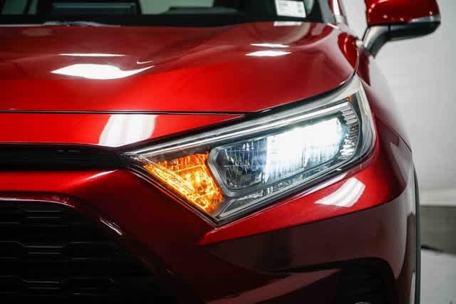 Thumbnail: 2021 Toyota RAV4 - 7