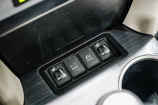 Thumbnail: 2014 Toyota Camry - 21