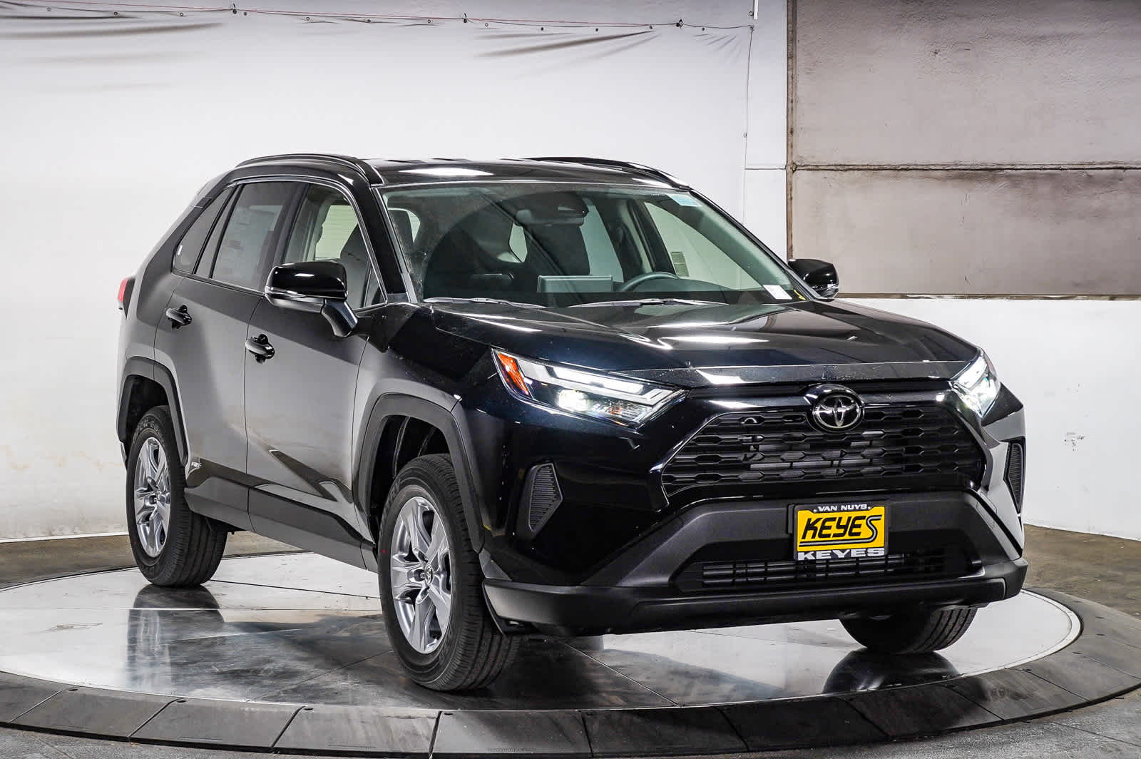Thumbnail: 2025 Toyota RAV4 - 3