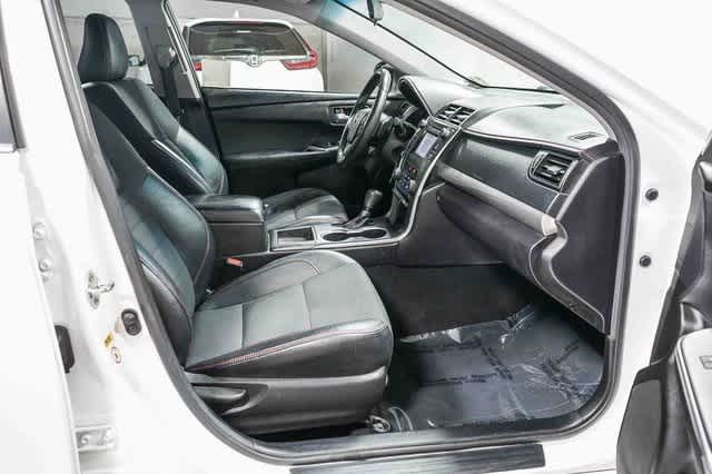 Thumbnail: 2017 Toyota Camry - 17