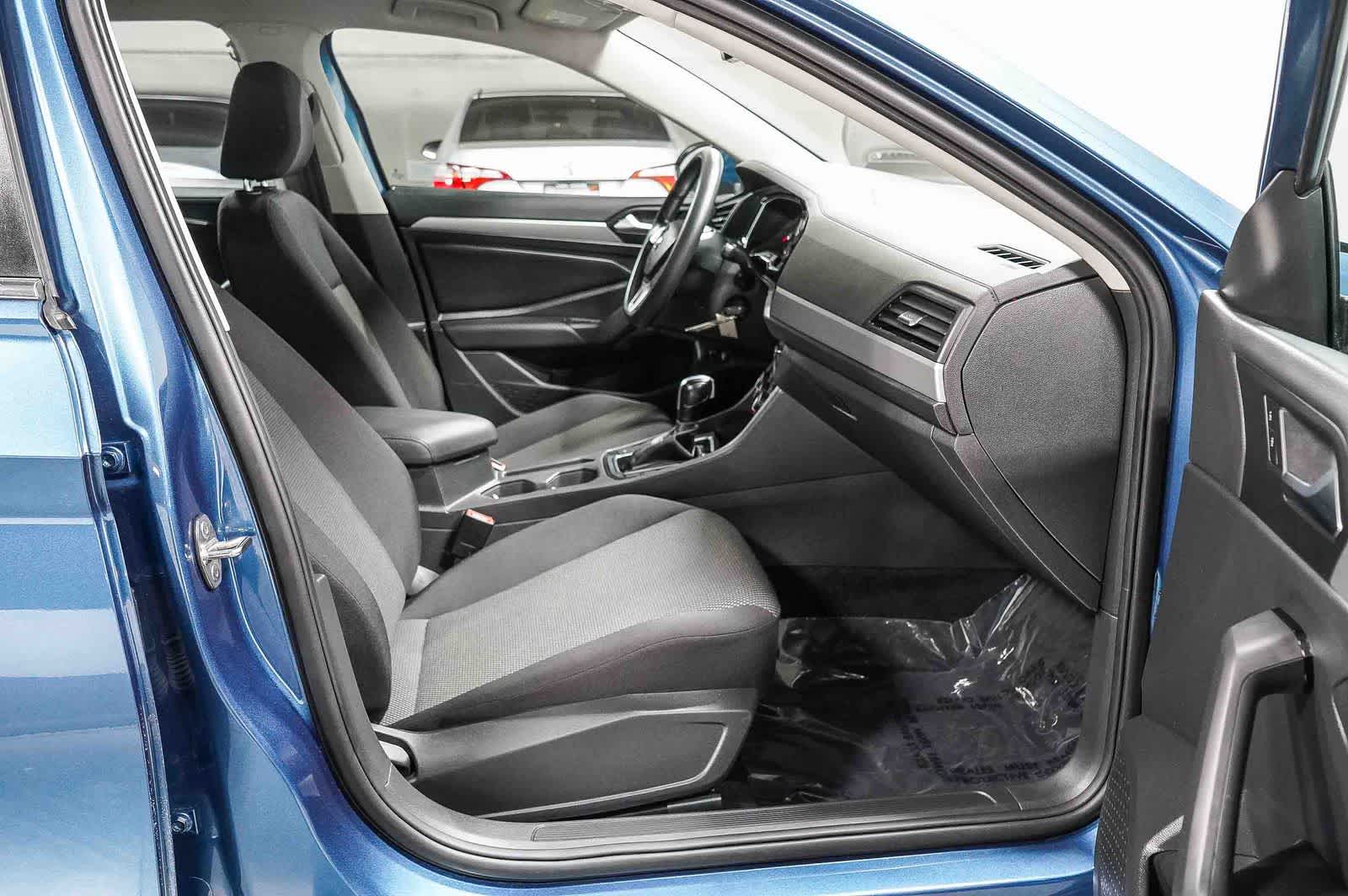 Thumbnail: 2021 Volkswagen Jetta - 16