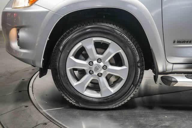 Thumbnail: 2012 Toyota RAV4 - 9