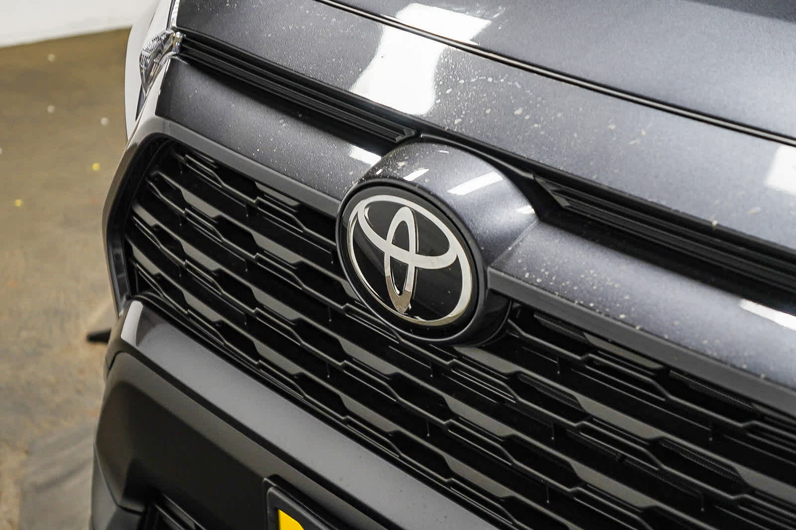 Thumbnail: 2025 Toyota RAV4 - 9