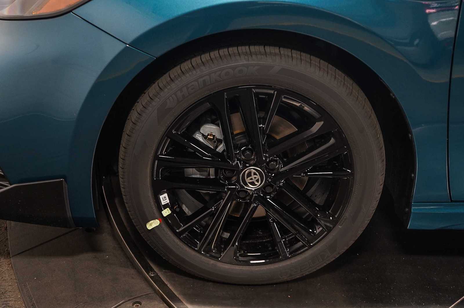 Thumbnail: 2025 Toyota Camry - 10