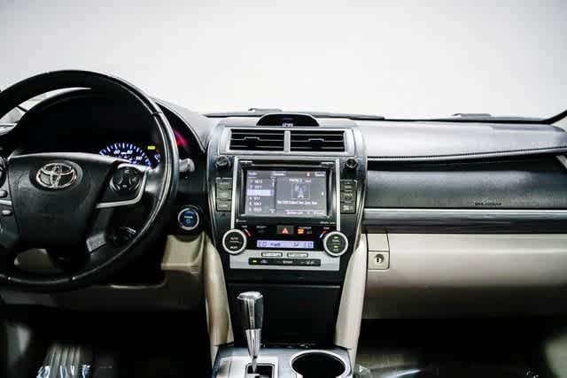 Thumbnail: 2014 Toyota Camry - 12