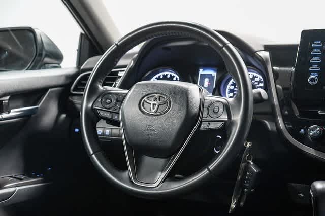 Thumbnail: 2022 Toyota Camry - 16