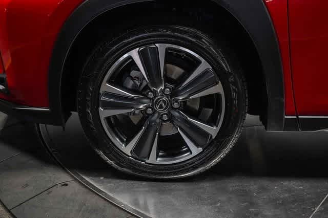Thumbnail: 2024 Lexus UX - 9