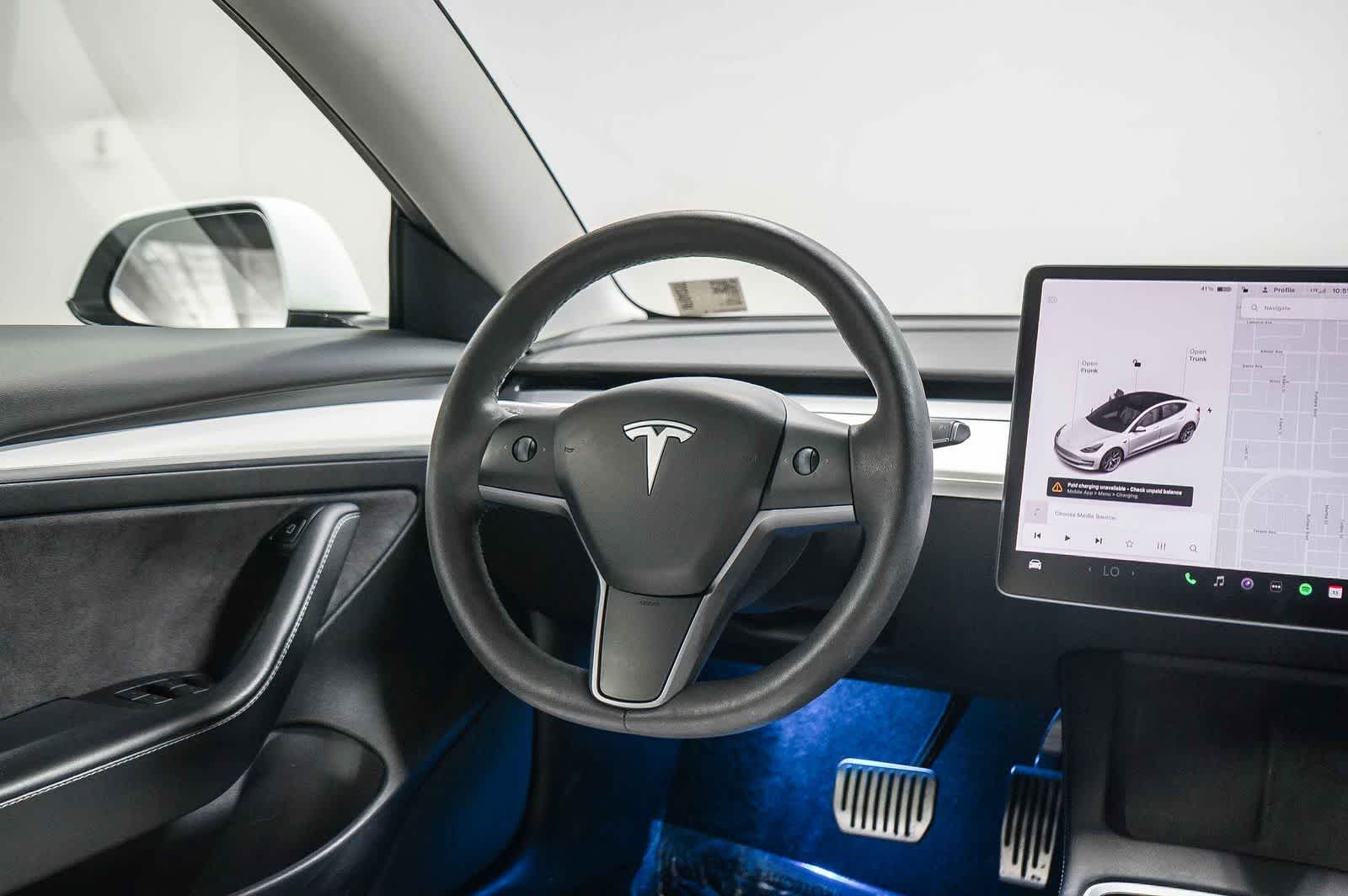 Thumbnail: 2021 Tesla Model 3 - 15