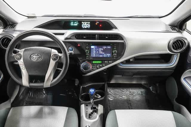 Thumbnail: 2012 Toyota Prius c - 12