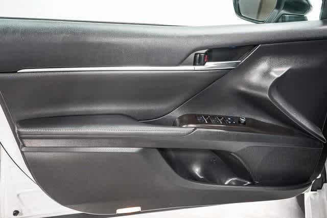 2022 Toyota Camry XSE 23