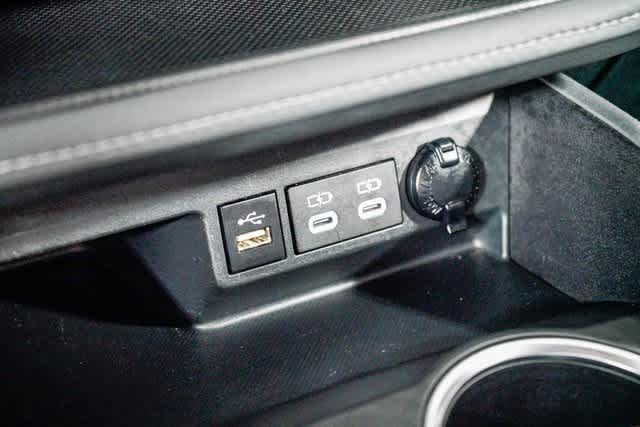 Thumbnail: 2024 Toyota Highlander - 23