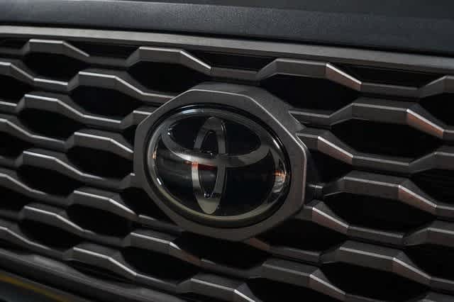 Thumbnail: 2021 Toyota Tacoma - 9