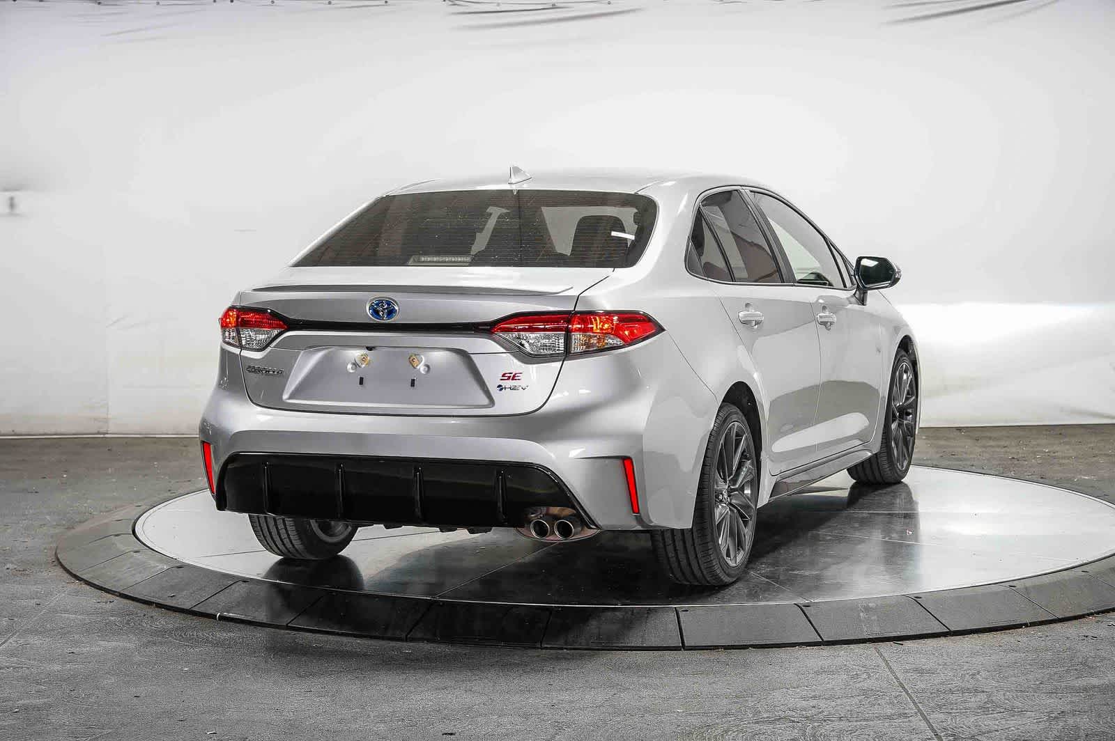 Thumbnail: 2025 Toyota Corolla - 5