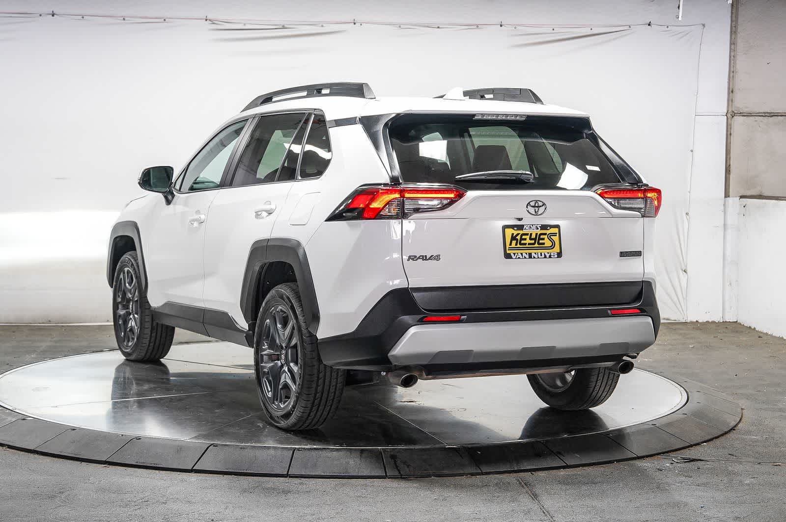 Thumbnail: 2024 Toyota RAV4 - 3