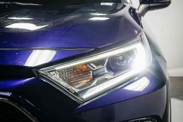 Thumbnail: 2021 Toyota RAV4 - 8