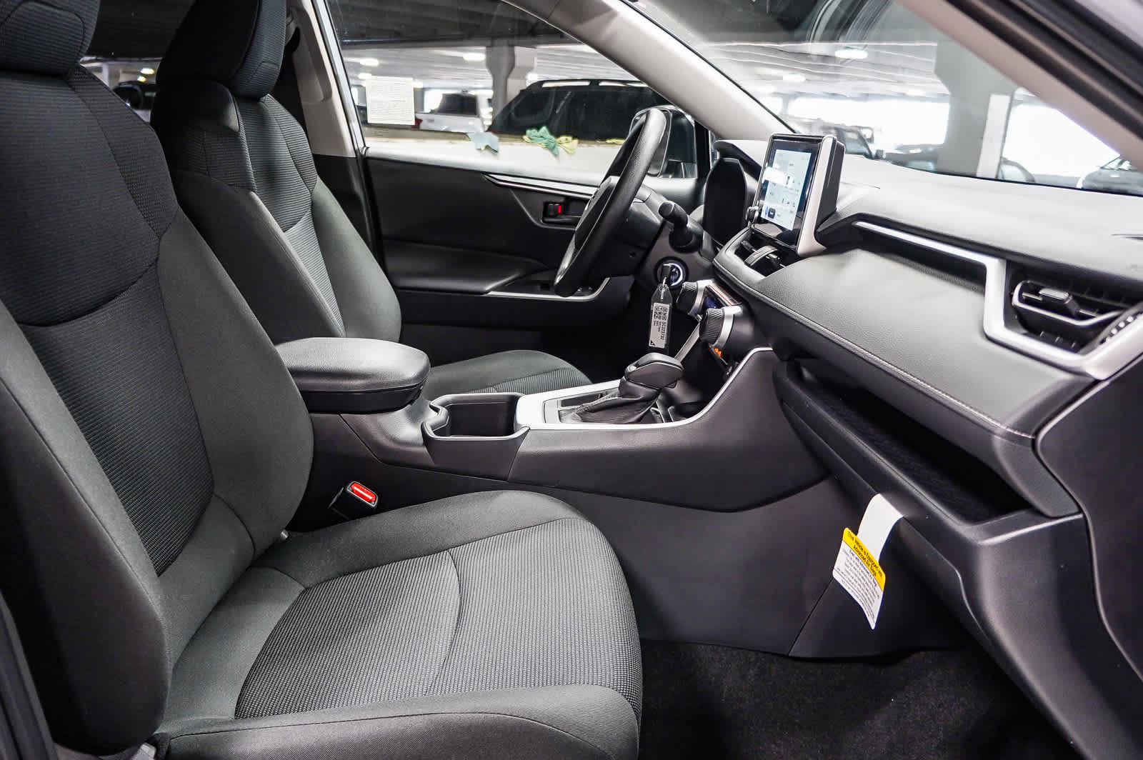 Thumbnail: 2025 Toyota RAV4 - 21