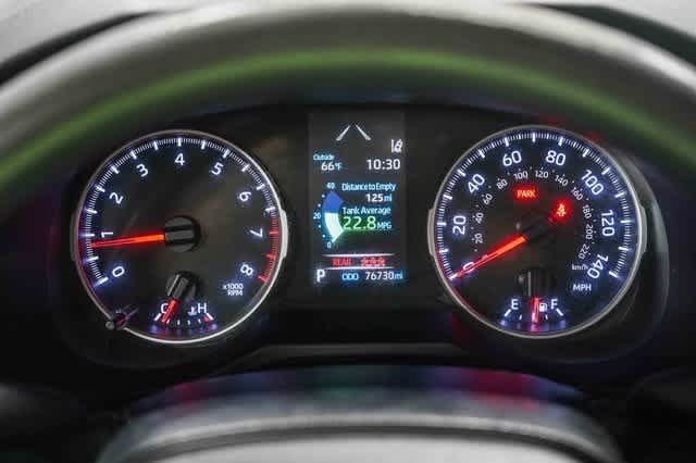 Thumbnail: 2019 Toyota RAV4 - 25