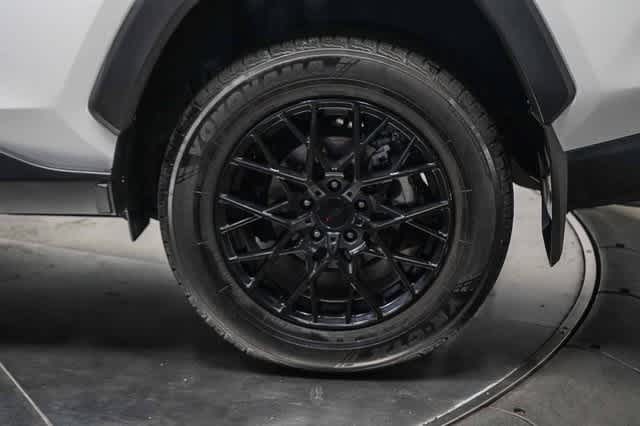 Thumbnail: 2021 Toyota RAV4 - 10