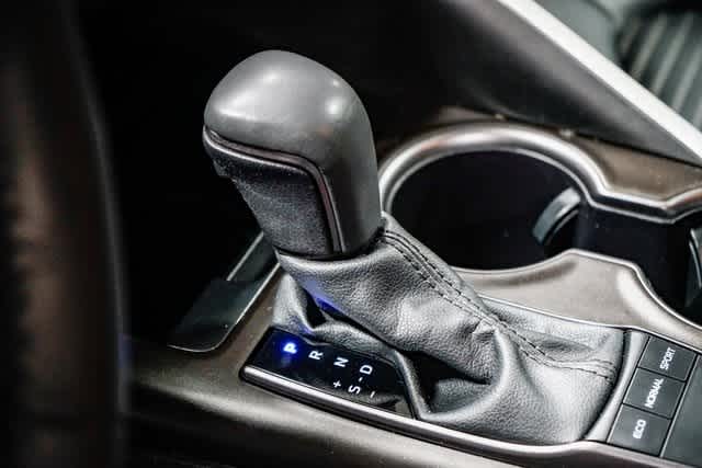 Thumbnail: 2024 Toyota Camry - 21