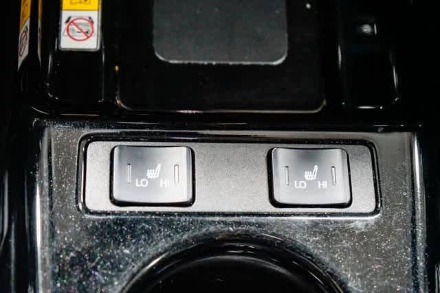 Thumbnail: 2021 Toyota Prius Prime - 23