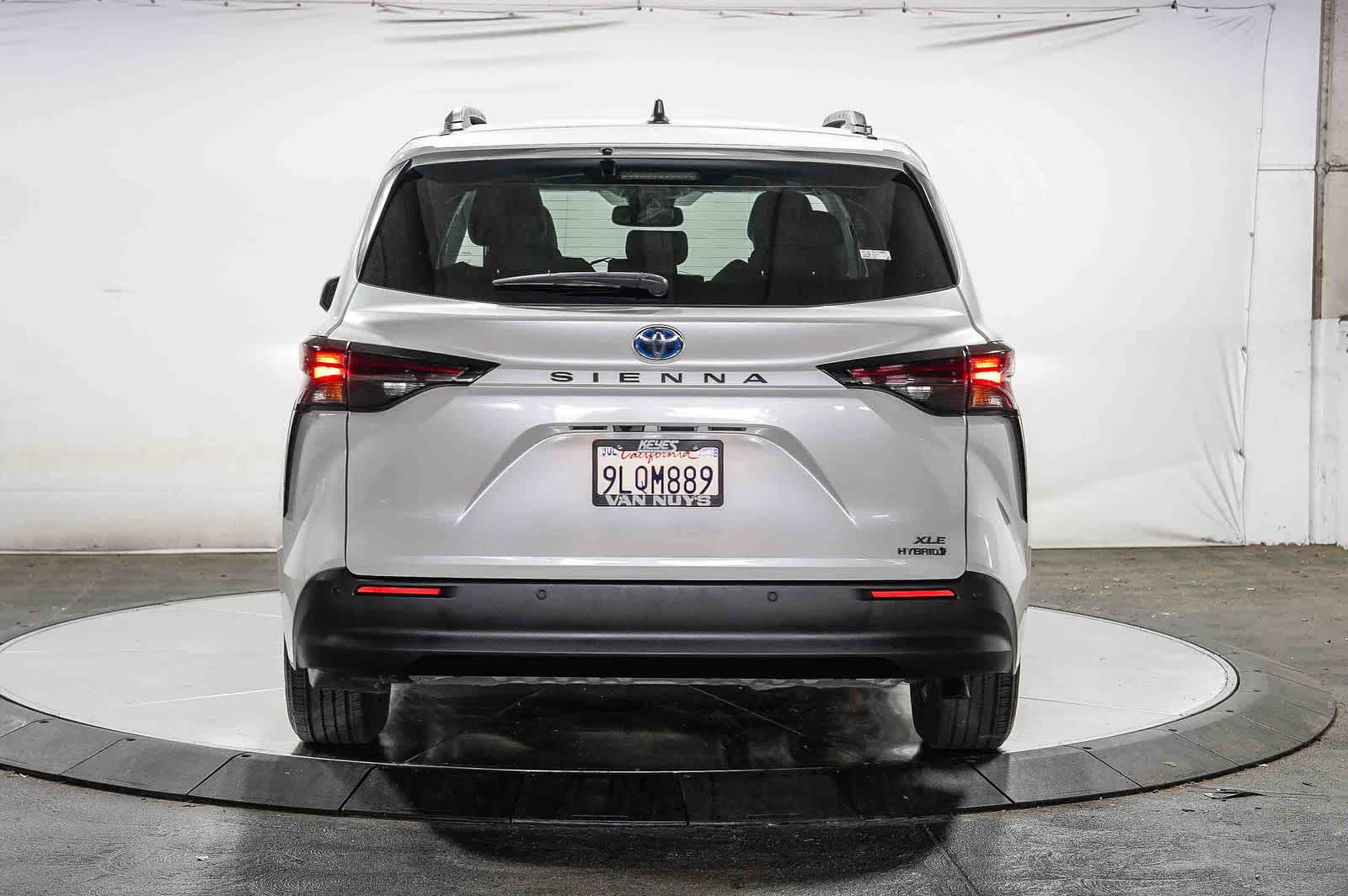 Thumbnail: 2024 Toyota Sienna - 4