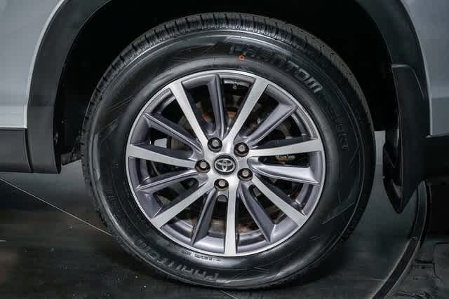 Thumbnail: 2019 Toyota Highlander - 10