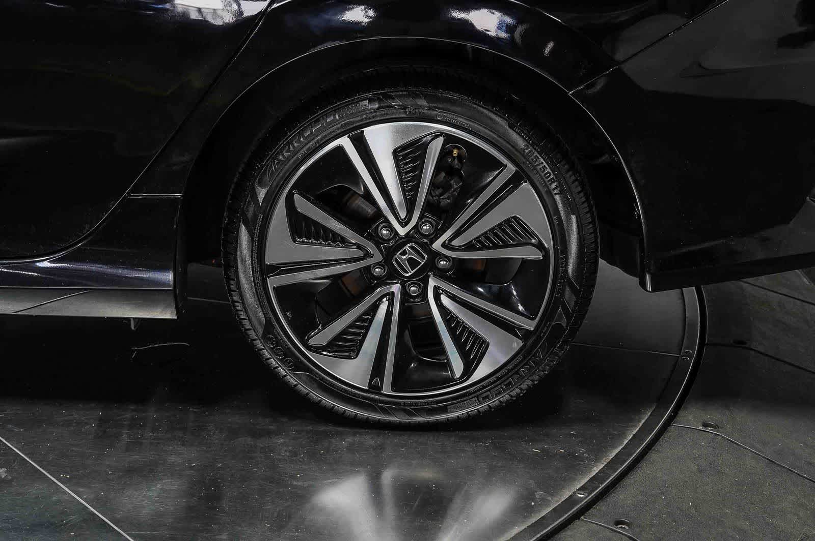 Thumbnail: 2018 Honda Civic - 10
