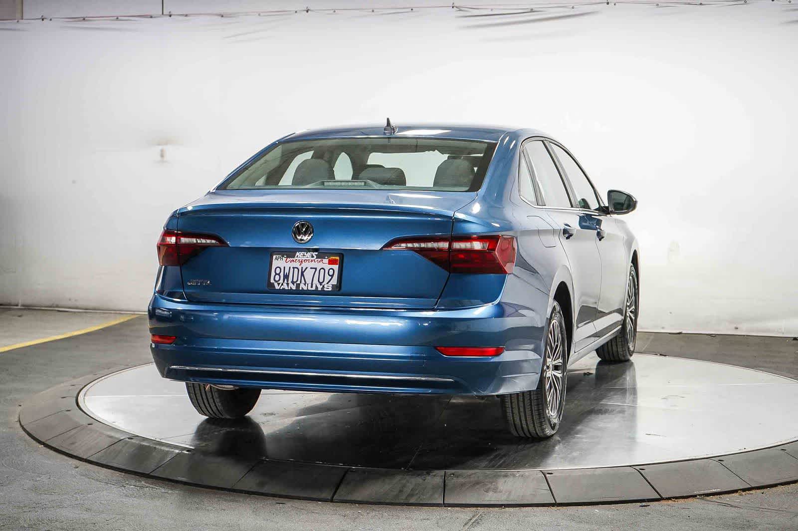 Thumbnail: 2021 Volkswagen Jetta - 6