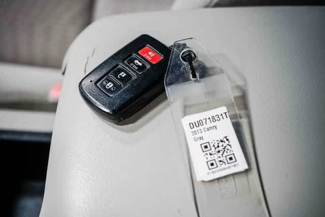 Thumbnail: 2013 Toyota Camry - 28