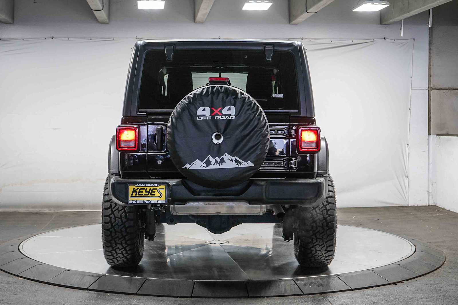 Thumbnail: 2019 Jeep Wrangler - 5