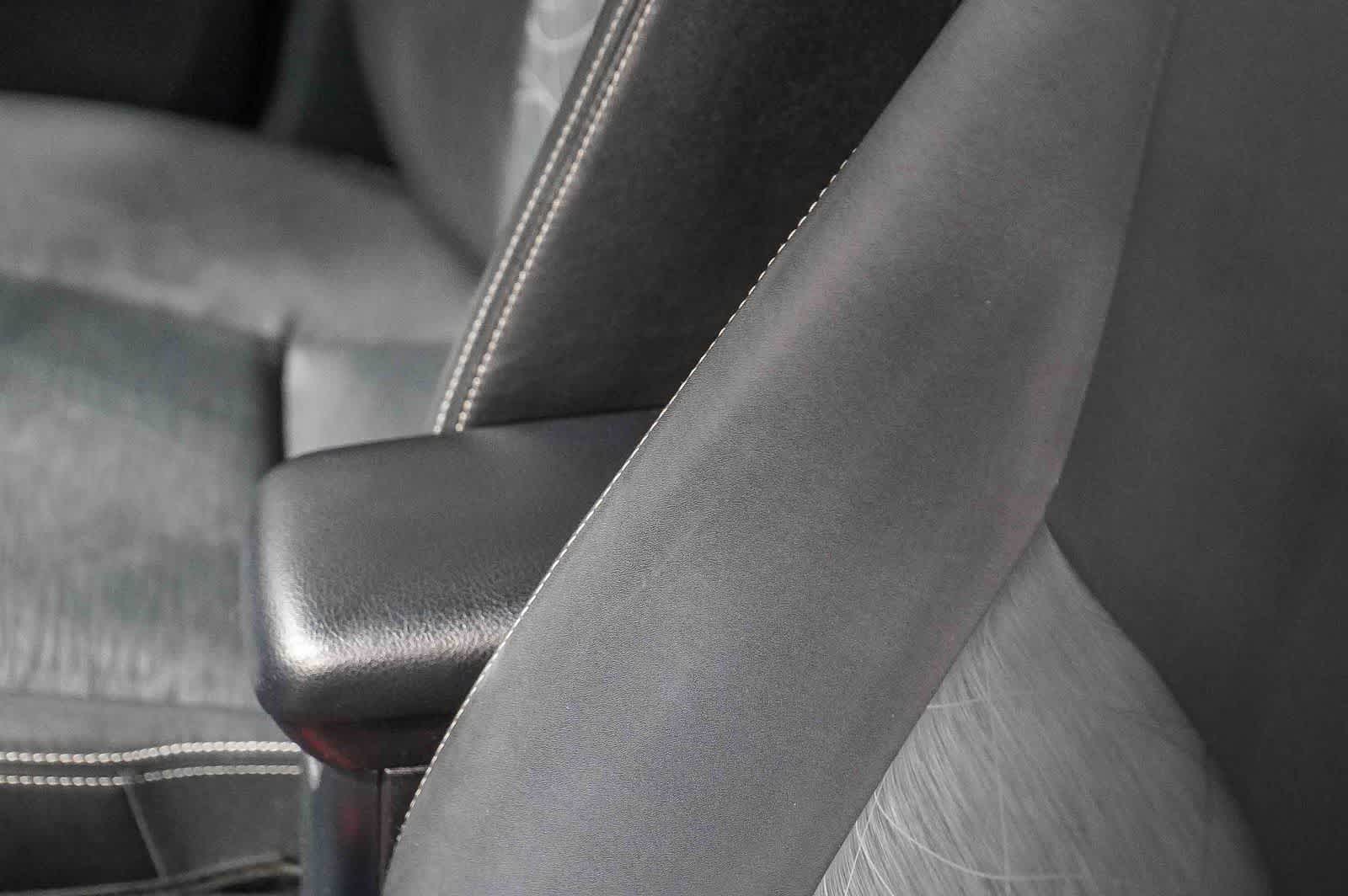 Thumbnail: 2016 Toyota Prius c - 20