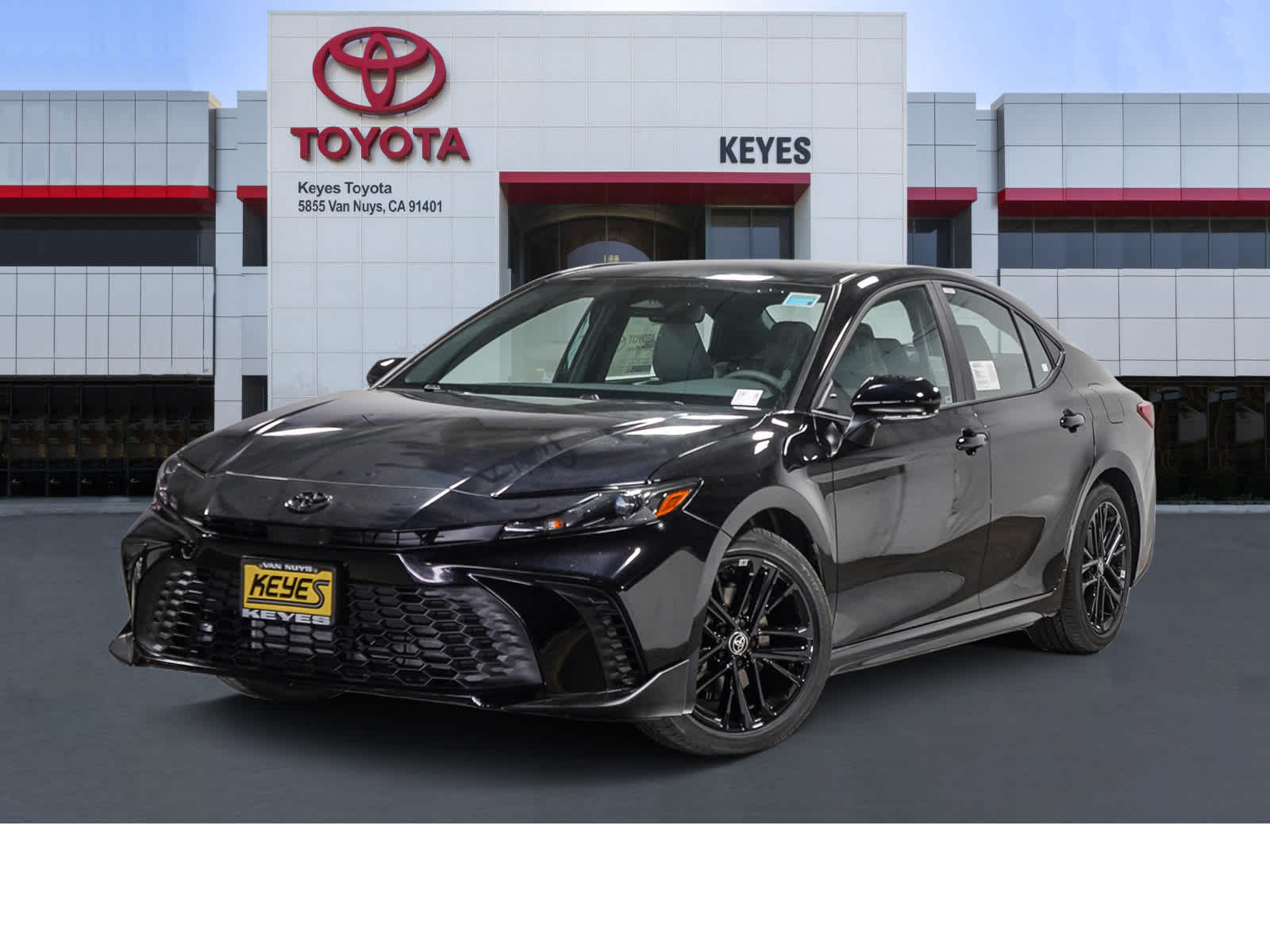 2025 Toyota Camry SE Hero Image