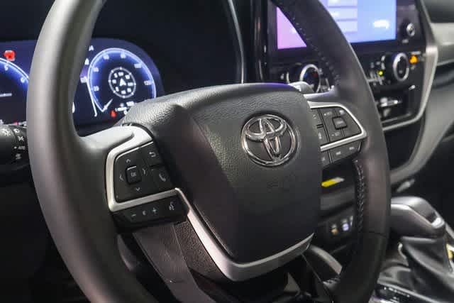 2023 Toyota Highlander Platinum 21
