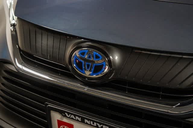 Thumbnail: 2022 Toyota Venza - 9