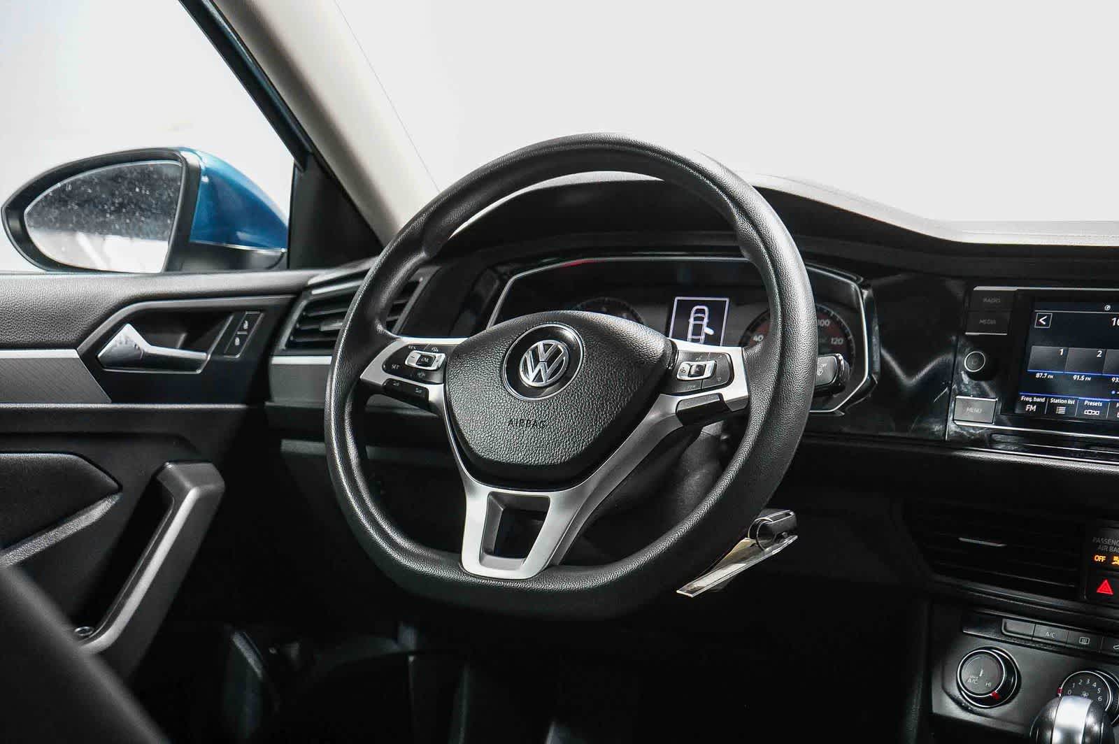 Thumbnail: 2021 Volkswagen Jetta - 15
